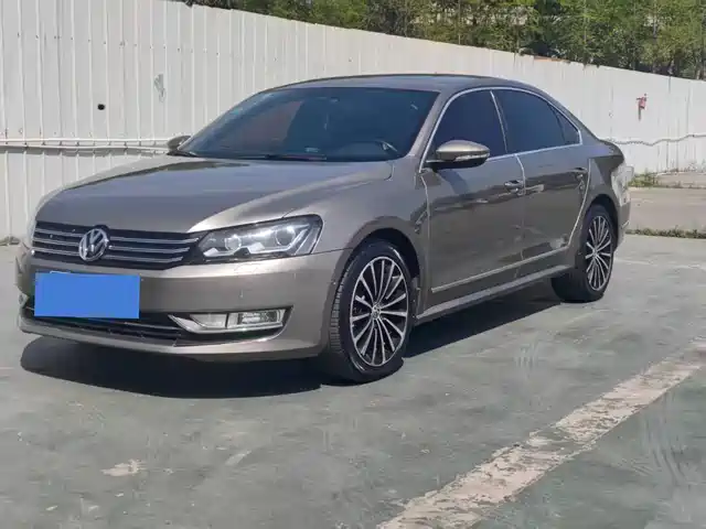 Volkswagen Passat Passat 2011 2.0tsi Dsg Royal Edition — фото