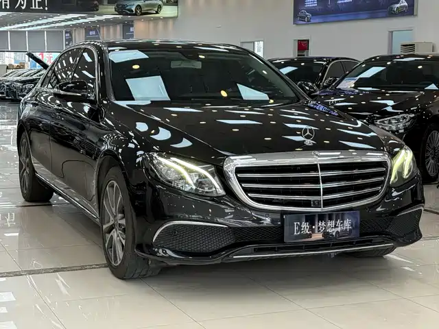 Mercedes-Benz Mercedes-Benz E-Class Mercedes-Benz E-Class 2018 E 300 L Luxury Model — фото