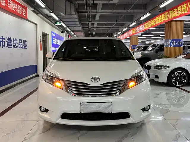 Toyota Land Cruiser (Imported) Land Cruiser (Imported) Lc76 2024 4.0l Automatic