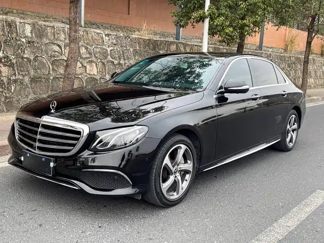 Mercedes-Benz Mercedes-Benz E-Class Mercedes-Benz E-Class 2019 Facelift E 300 L Sports Luxury Model — фото