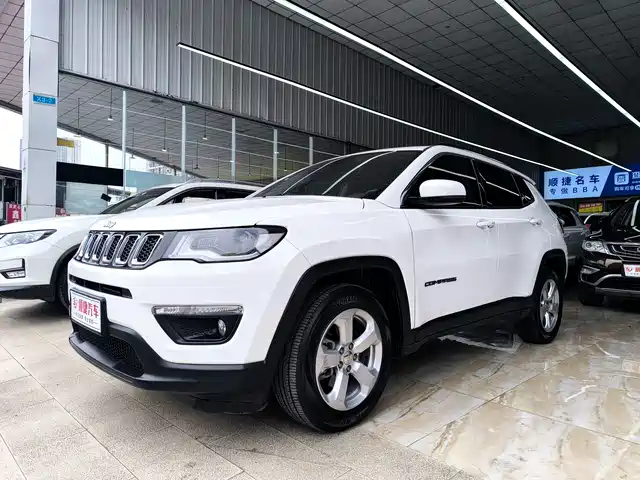 Jeep Guide Compass 2017 200t Automatic Home Edition — фото