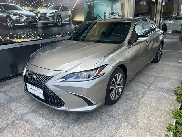 Lexus Lexus Es Lexus Es 2018 200 Excellence Edition National V — фото