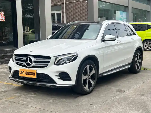 Mercedes-Benz Mercedes-Benz Glc Mercedes-Benz Glc 2019 Glc 260 4matic Luxury Model — фото