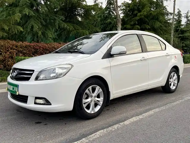 Great Wall Great Wall C30 Great Wall C30 2013 1.5l Manual Luxury Model — фото
