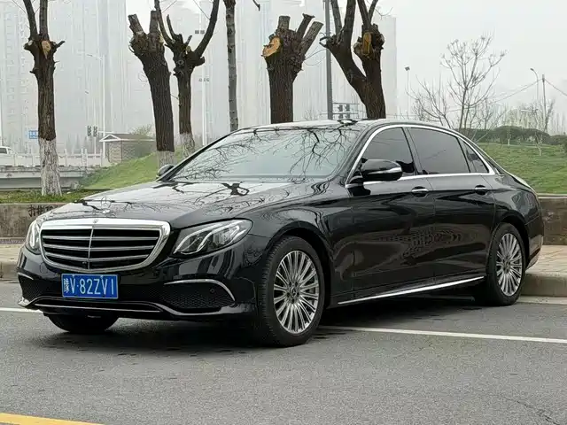 Mercedes-Benz Mercedes-Benz E-Class Mercedes-Benz E-Class 2019 E 300 L Sporty And Stylish — фото