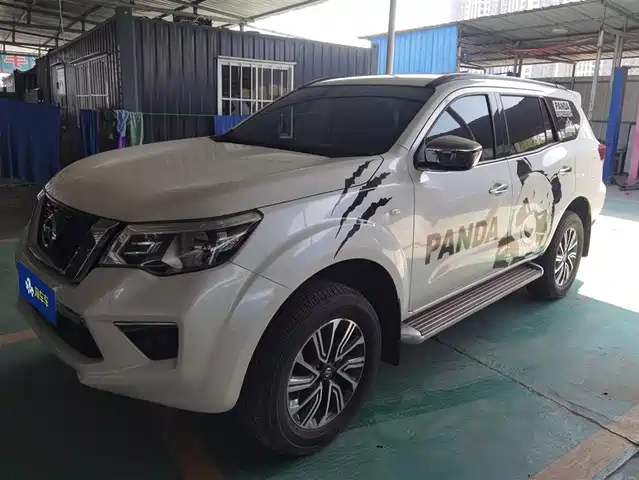 Nissan Tuda Tuda 2018 2.5l Automatic Two-Wheel Drive Luxury Version — фото