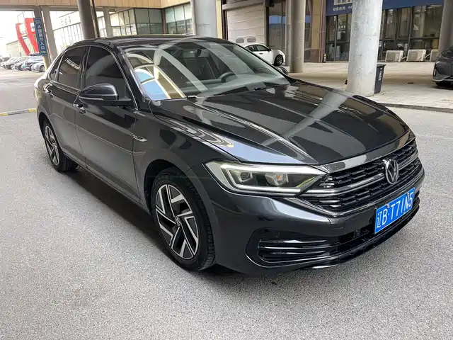 Volkswagen Sagitar Sagitar 2023 280tsi Dsg Surpasses Lite Version — фото