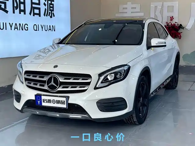 Mercedes-Benz Mercedes-Benz Gla Mercedes-Benz Gla 2019 Gla 200 Fashion Model — фото