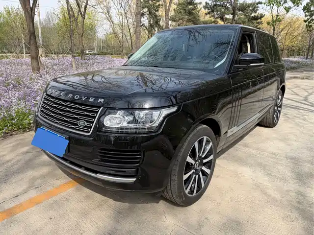 Land Rover Range Rover Range Rover 2016 3.0 Sc V6 Vogue Extended Edition — фото