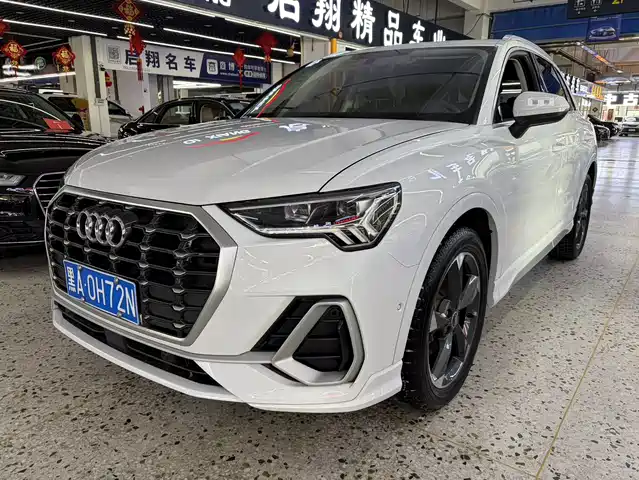 Audi Audi Q3 Audi Q3 2022 35 Tfsi Fashionable And Dynamic — фото