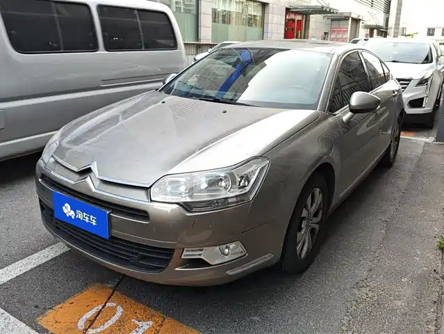Citroën Citroen C5 Citroen C5 2011 2.3l Automatic Model — фото