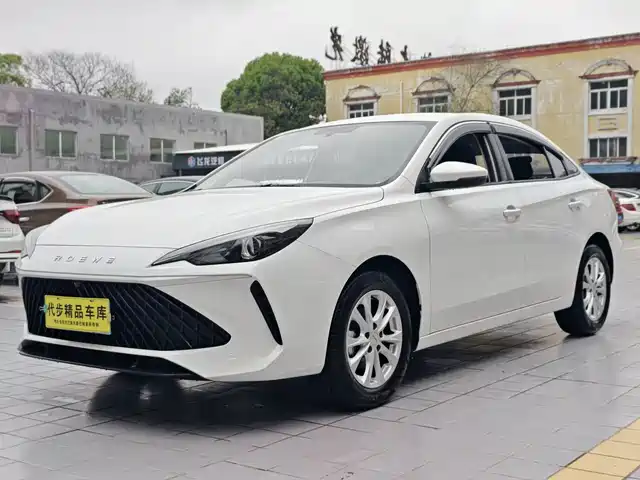 Roewe Roewe I5 Roewe i5 2026 1.5L Manual Comfort Edition — фото