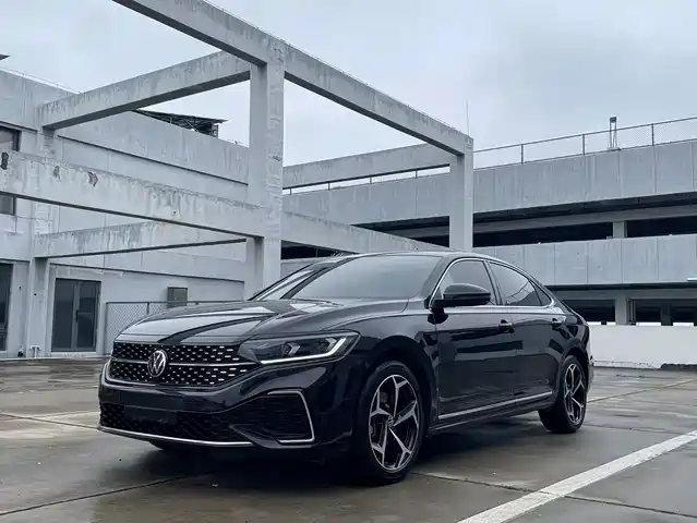 Volkswagen Passat Passat 2025 Outstanding Model 380tsi Starry Sky Dragon Edition — фото