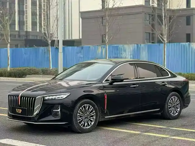 Red Flag Hongqi H5 Hongqi H5 2025 1.5t Dct Flag Rhyme Edition — фото