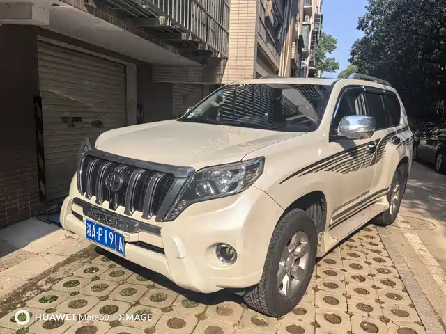 Toyota Prado Prado 2016 2.7l Automatic Standard Version — фото