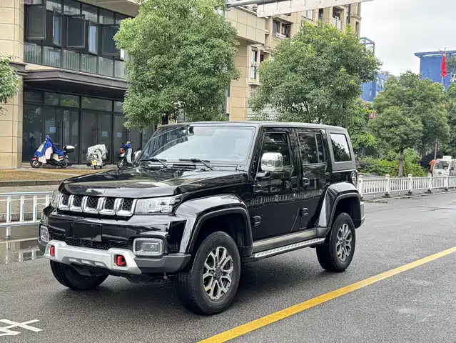 Beijing Cross Country Beijing Off-Road Bj40 Beijing Off-Road Bj40 2020 2.0t Automatic Four-Wheel Drive City Hunter Version Knight Type — фото