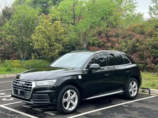 Audi Audi Q5l Audi Q5l 2020 40 Tfsi Honorable And Enterprising — фото