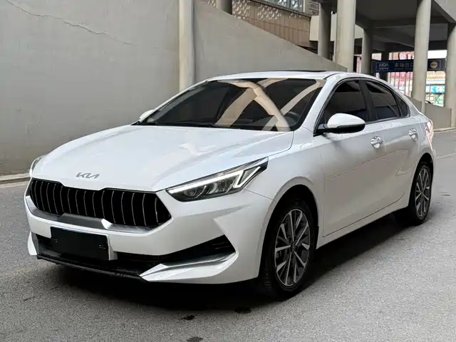 Kia Kia K3 Kia K3 2021 Facelift 1.5l Cvt Fashion Version — фото