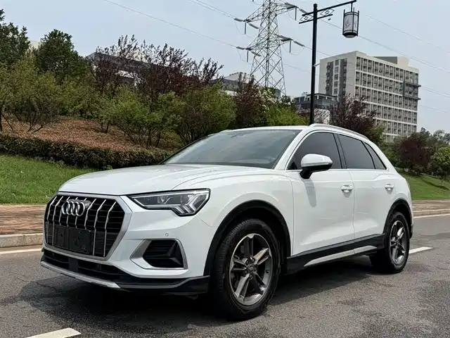 Audi Audi Q3 Audi Q3 2021 35 Tfsi Enterprising And Elegant Model — фото