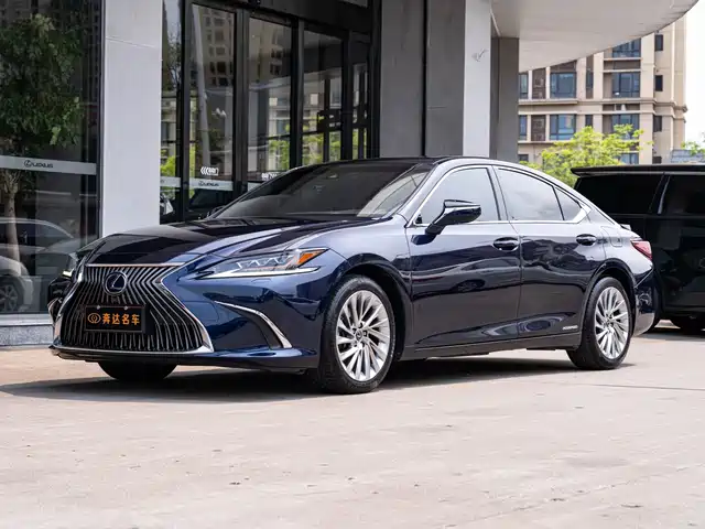 Lexus Lexus Es Lexus Es 2020 300h Executive Edition — фото