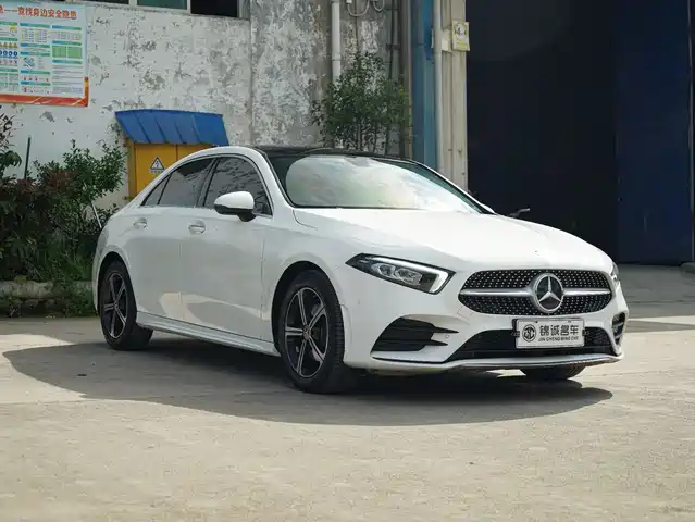 Mercedes-Benz Mercedes Benz A Class Mercedes-Benz A-Class 2022 A 200 L Sports Sedan Dynamic Type — фото