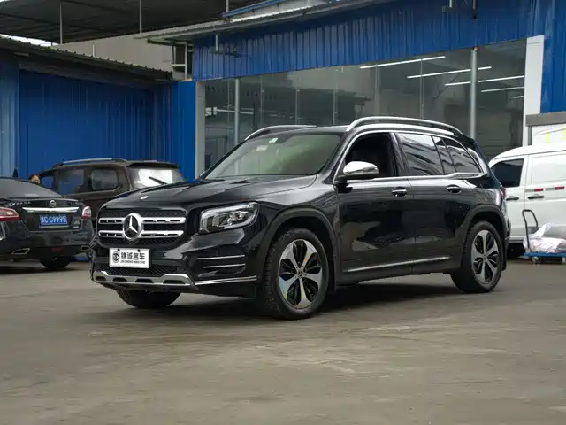 Mercedes-Benz Mercedes-Benz Glb Mercedes-Benz Glb 2022 Glb 200 Fashion Model — фото