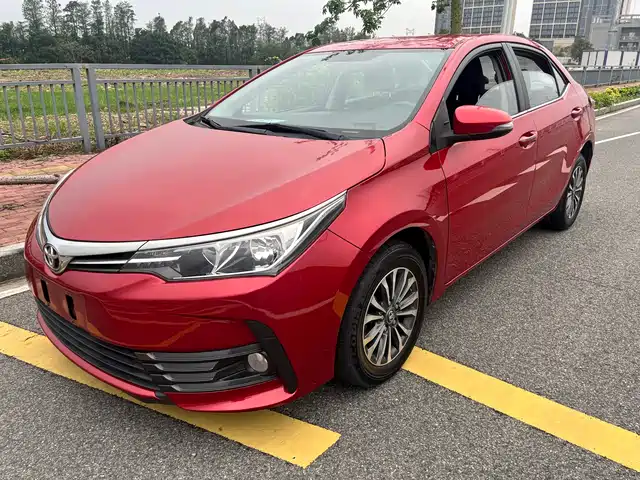Toyota Corolla Corolla 2017 Facelift 1.2t S-Cvt Gl — фото