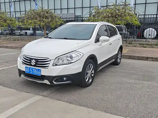 Suzuki Feng Yu Fengyu 2014 1.6l Cvt Two-Wheel Drive Elite Model