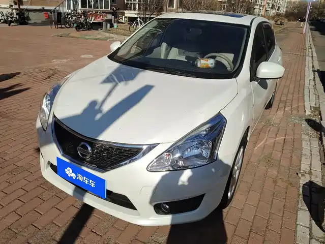 Nissan Tiida Tiida 2011 1.6l Cvt Intelligent — фото