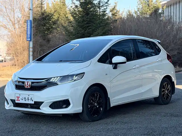 Honda Fit Fit 2020 1.5l Cvt Comfort Edition — фото
