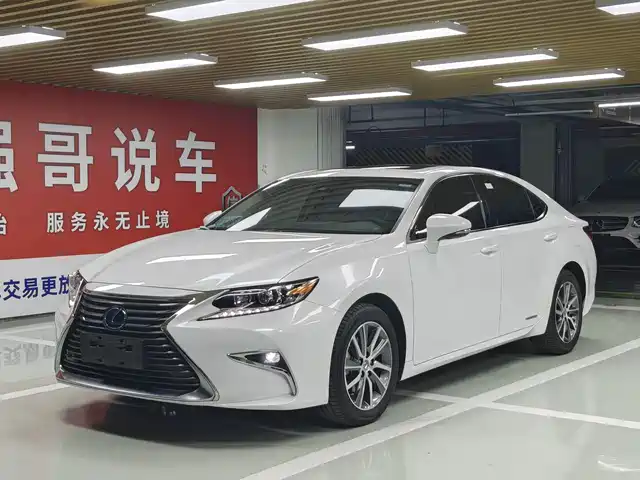 Lexus Lexus Es Lexus Es 2015 300h Comfort Edition — фото