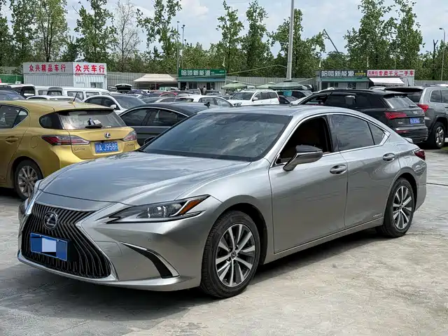 Lexus Lexus Es Lexus Es 2021 300h Excellence Edition — фото