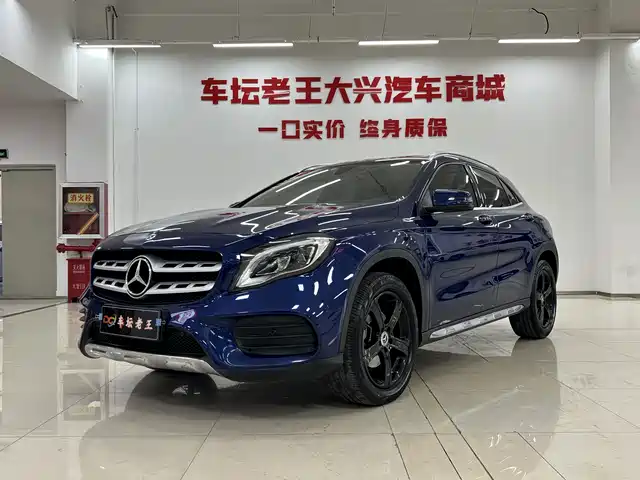 Mercedes-Benz Mercedes-Benz Gla Mercedes-Benz Gla 2019 Gla 200 Fashion Model — фото