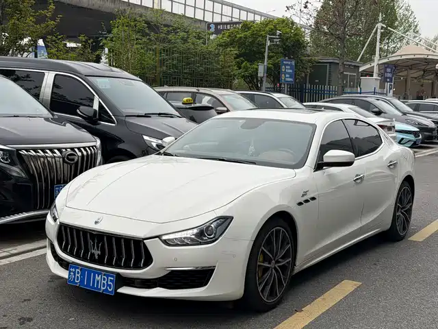 Maserati Ghibli Ghibli 2022 2.0t Gt Sharp Version — фото