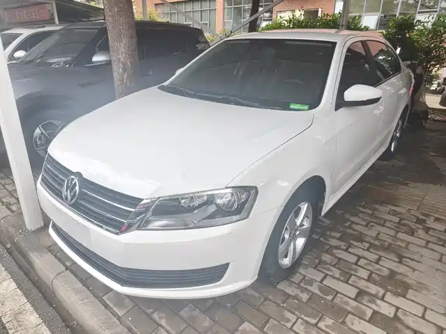 Volkswagen Lavida Lavida 2013 Facelift Classic 1.6l Automatic Fashion Version