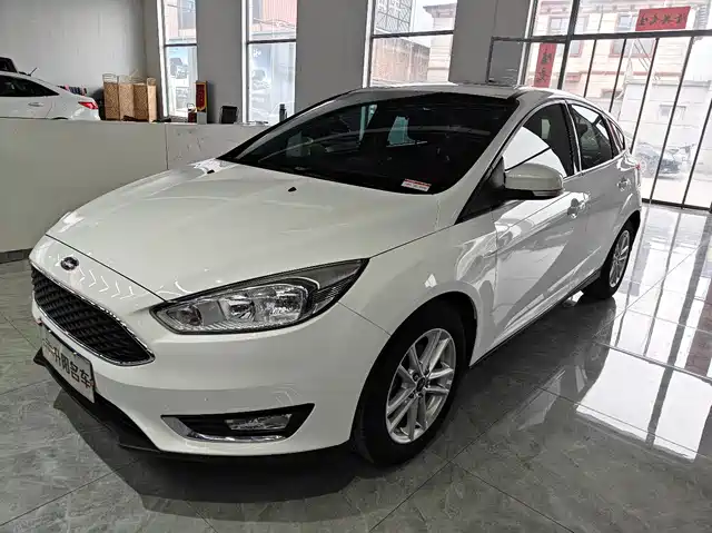 Ford Fox Focus 2017 Hatchback 1.6l Automatic Stylish Smart Mobility Version