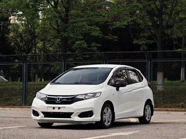 Honda Fit Fit 2018 1.5l Cvt Comfort Edition — фото