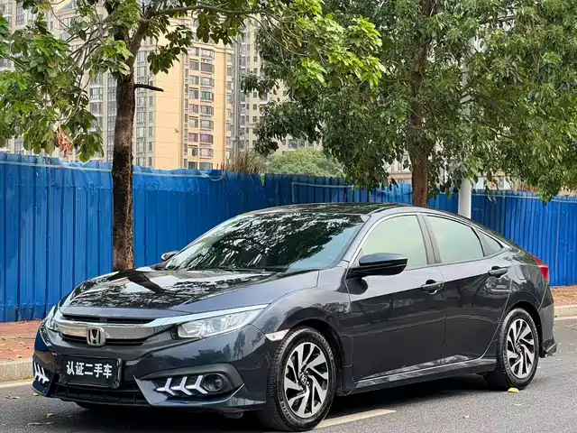 Honda Civic Civic 2016 220turbo Cvt Deluxe Edition — фото