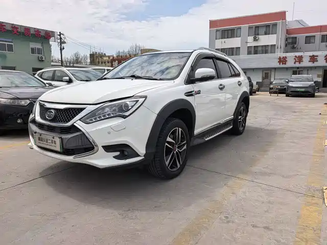 Byd Tang New Energy Tangxin Energy 2015 2.0t Four-Wheel Drive Flagship Model