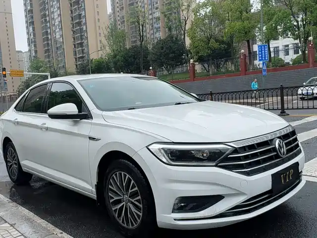 Volkswagen Sagitar Sagitar 2019 200tsi Dsg Comfort Model National Vi