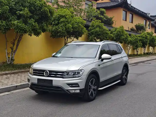 Volkswagen Tiguan L Tiguan L 2019 330tsi Automatic Two-Wheel Drive Panoramic Comfort Version National Vi — фото