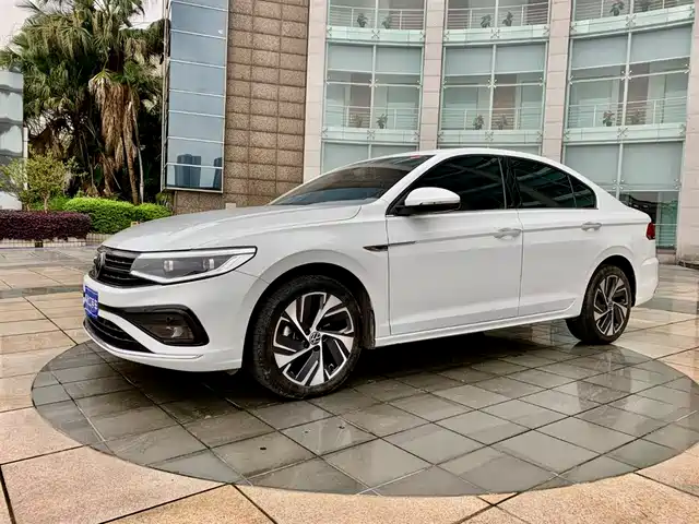 Volkswagen Bora Bora 2024 300tsi Dsg Premium Edition — фото