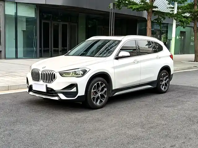 Bmw Bmw X1 Bmw X1 2022 Sdrive20li Fashion Model — фото