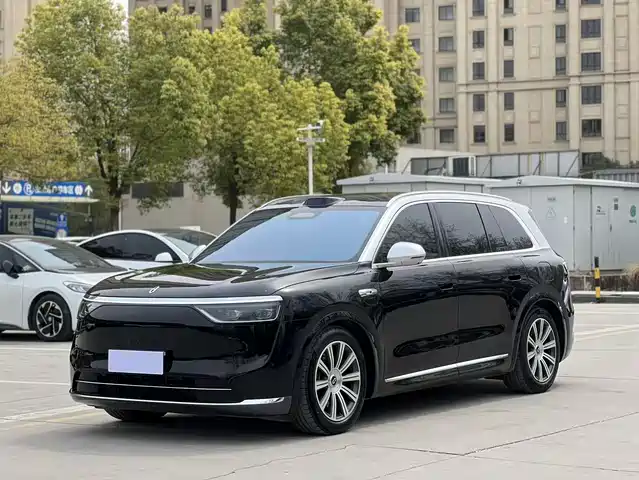 Aito Asks The World Wenjie M8 Wenjie M8 2025 Extended Range Max+ Version 53.4kwh 6-Seater Version — фото
