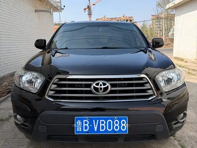 Toyota Highlander Highlander 2011 2.7l 2wd 7-Seat Luxury Version