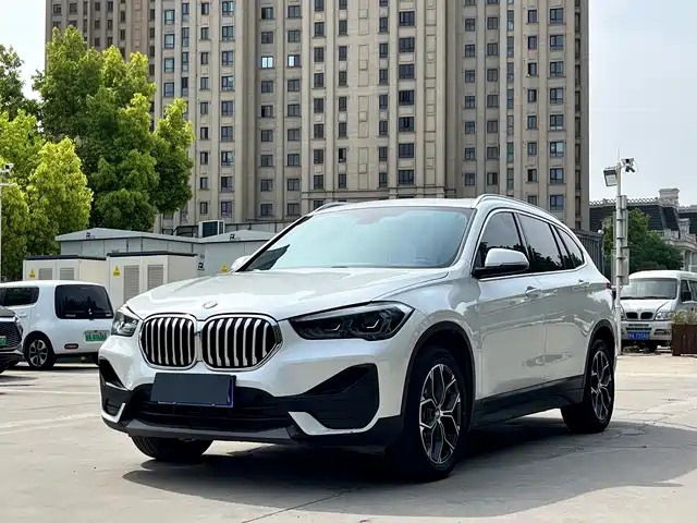 Bmw Bmw X1 Bmw X1 2020 Sdrive25li Leading Model — фото