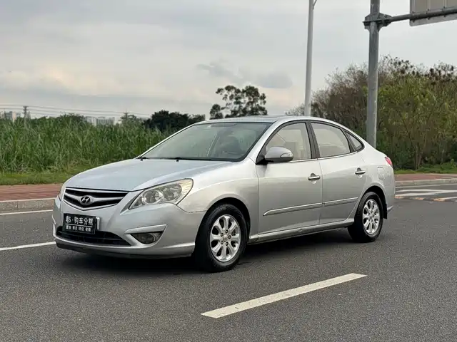 Hyundai Joyful Yuedong 2010 1.6l At Gls