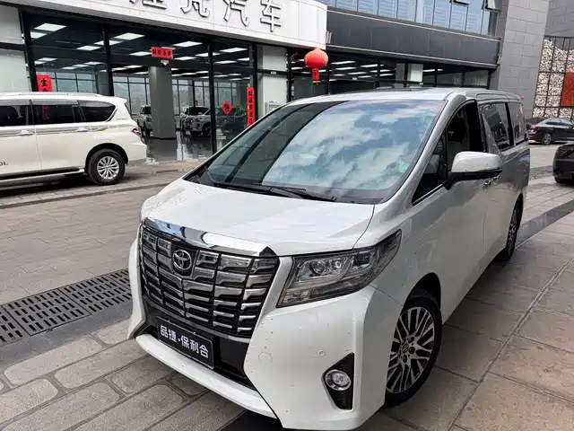 Toyota Elfa Alfa 2015 3.5l Deluxe Edition — фото