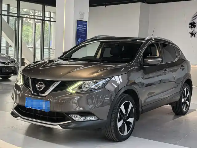 Nissan Qashqai Qashqai 2016 2.0l Cvt Deluxe Edition — фото