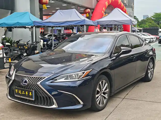 Lexus Lexus Es Lexus Es 2018 300h Excellence Edition National V — фото